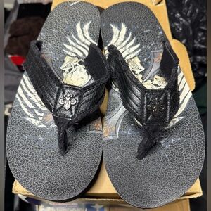Men’s thongs / sandals / slides